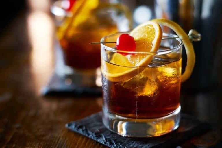 old-fashioned-il-cocktail-che-appassiona-i-barman