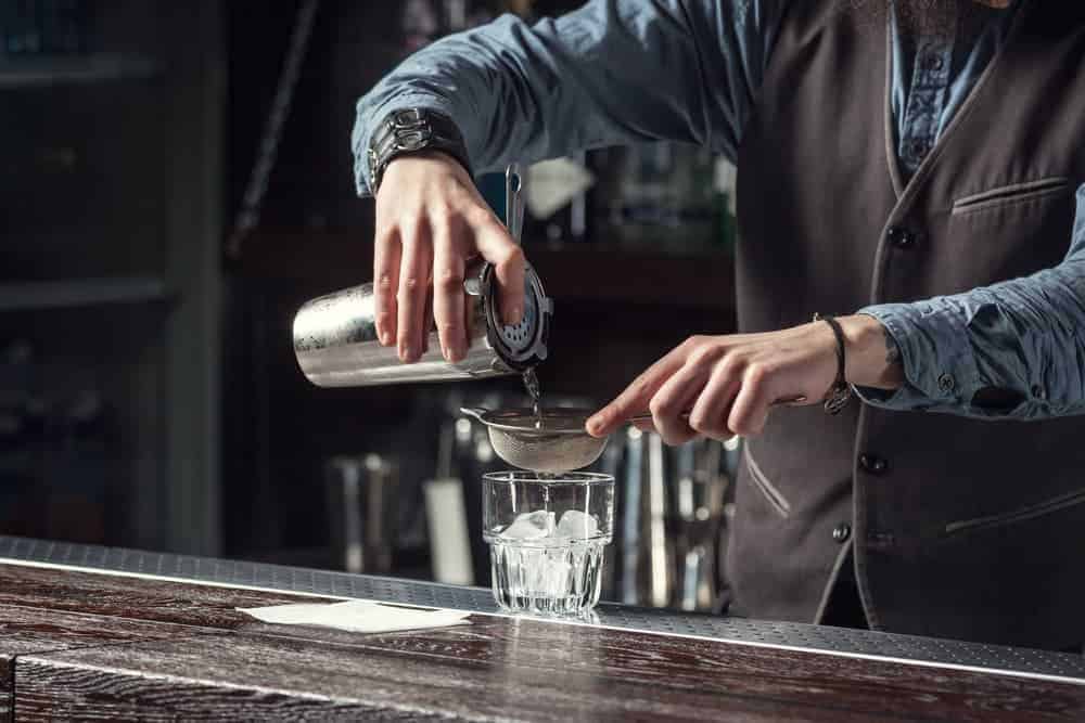 professione-barman-il-miglior-docente-e-il-tuo-miglior-curriculum