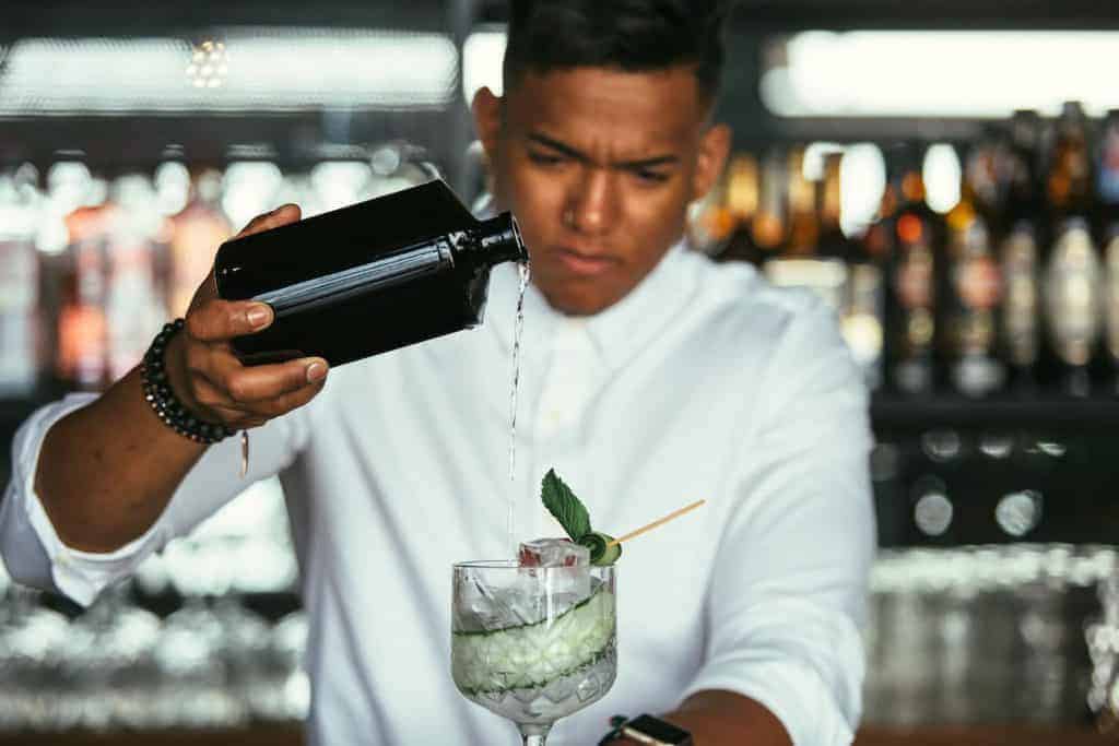 Lavorare-come-Barman-a-Dubai
